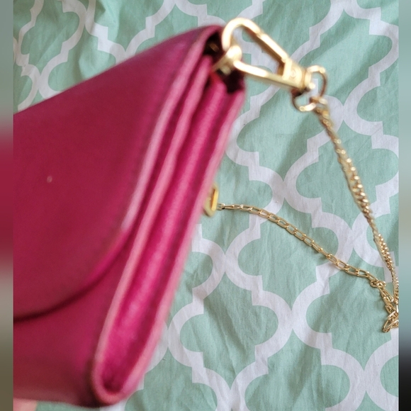 Miu Miu Pink Clutch with Gold Chain - Picture 4 of 14